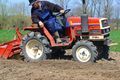 Обслуговування мінітрактора: що потрібно робити щомісяця і щороку